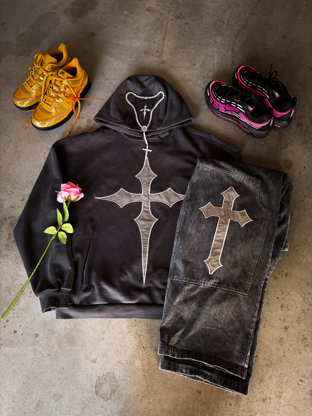 GLORIA VESTIS + ECLIPSE CLOAK SET: ST_01